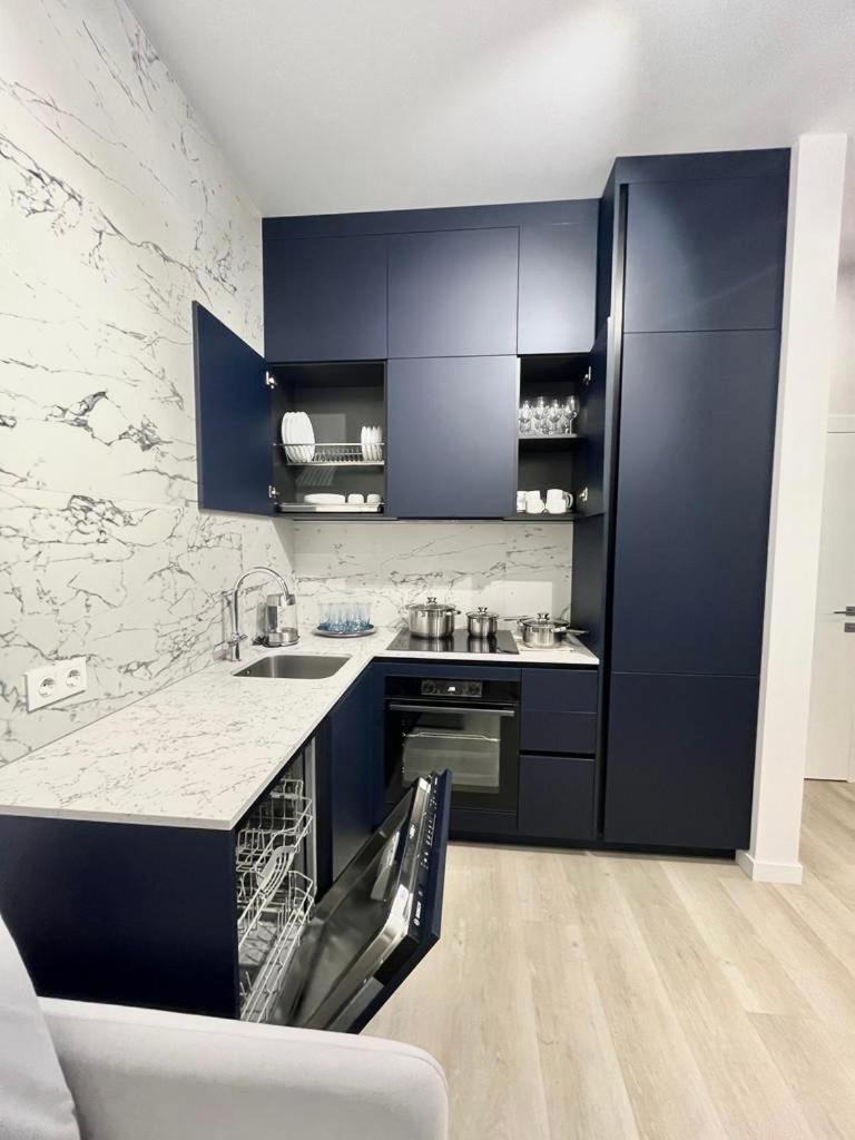 Modern Apartment In The Old Town Kiev Exterior foto